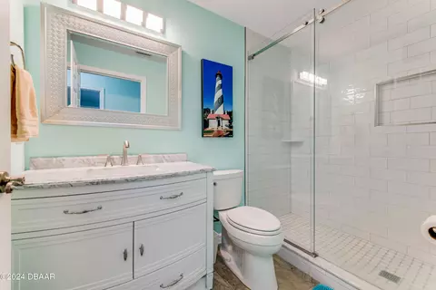 Bath - 407 Seabrook Rd, Ormond Beach, FL 32174 photo 4 of 4