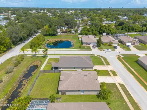 302 Two Oaks Dr, Edgewater, FL 32141 photo 34