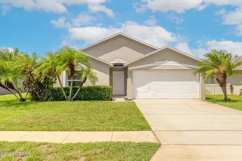 302 Two Oaks Dr, Edgewater, FL 32141