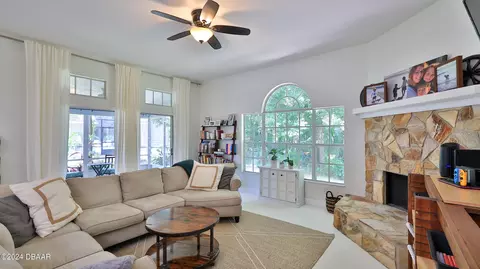 Living - 16 Meadow Ridge Vw, Ormond Beach, FL 32174 photo 2 of 2