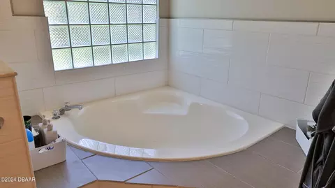 Bath - 16 Meadow Ridge Vw, Ormond Beach, FL 32174 photo 4 of 5