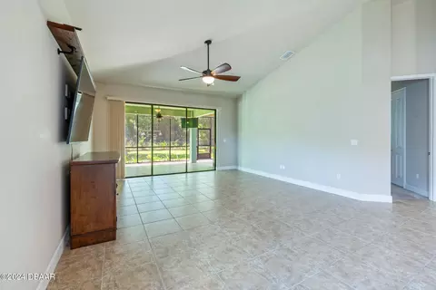 Living - 667 Elk River Dr, Ormond Beach, FL 32174 photo 2 of 6