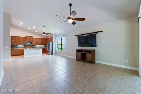 Living - 667 Elk River Dr, Ormond Beach, FL 32174 photo 4 of 6