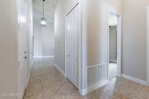Entry Way - 667 Elk River Dr, Ormond Beach, FL 32174 photo 3 of 6
