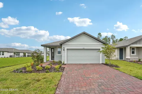 204 Lost Ball Dr, Daytona Beach, FL 32124