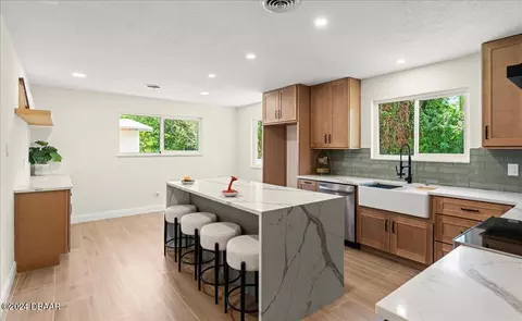 Kitchen - 92 University Cir, Ormond Beach, FL 32176 photo 5 of 6