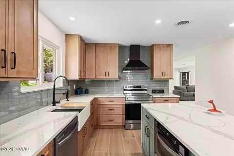 Kitchen - 92 University Cir, Ormond Beach, FL 32176 photo 1 of 6