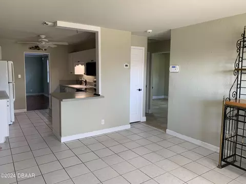 25 Seaside Dr, Ormond Beach, FL 32176 photo 9