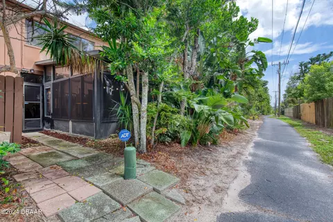 Exterior - 331 Timberline Trl, Ormond Beach, FL 32174 photo 11 of 17