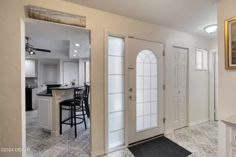 Entry Way - 331 Timberline Trl, Ormond Beach, FL 32174 photo 2 of 8