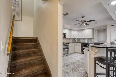 Entry Way - 331 Timberline Trl, Ormond Beach, FL 32174 photo 3 of 8