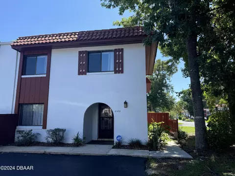 2103 Oak Meadow Circle Cir, South Daytona, FL 32119