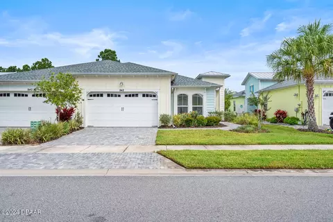 942 Attitude Ave, Daytona Beach, FL 32124