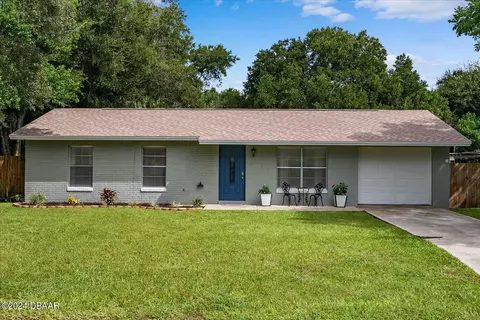 8 Palmira Rd, Debary, FL 32713