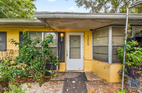 1209 Leon Ln, Daytona Beach, FL 32117