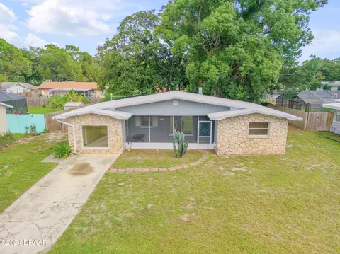 3125 Queen Palm Dr, Edgewater, FL 32141