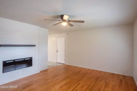 Living - 1809 Green Pl, Ormond Beach, FL 32174 photo 1 of 4
