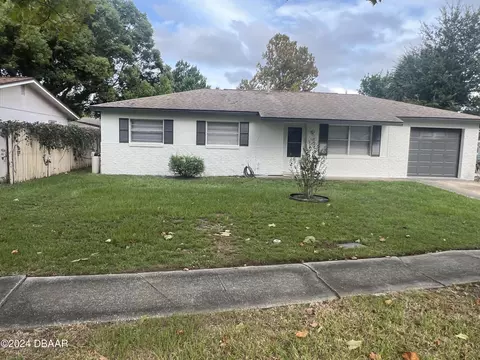 Exterior - 1809 Green Pl, Ormond Beach, FL 32174 photo 2 of 5