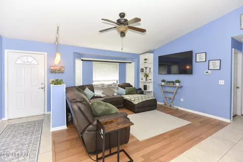 Living - 1323 Willow Oak Dr, Edgewater, FL 32132 photo 2 of 3