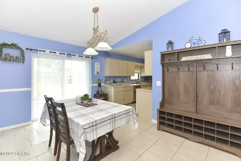 Dining - 1323 Willow Oak Dr, Edgewater, FL 32132 photo 3 of 4