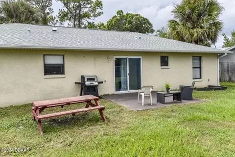 Exterior - 1323 Willow Oak Dr, Edgewater, FL 32132 photo 8 of 9