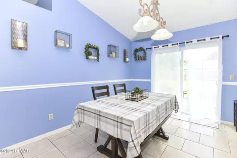 Dining - 1323 Willow Oak Dr, Edgewater, FL 32132 photo 2 of 4