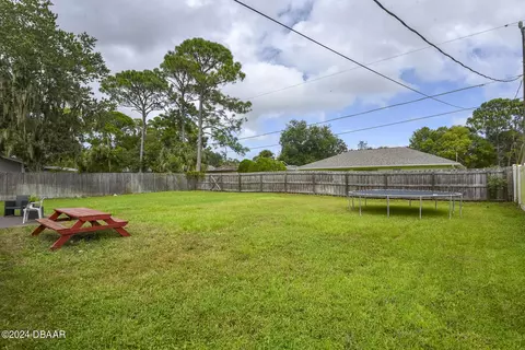 Exterior - 1323 Willow Oak Dr, Edgewater, FL 32132 photo 4 of 9