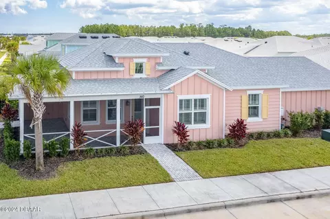 360 Parrot Ln, Daytona Beach, FL 32124