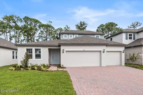 2153 Divot Dr, Daytona Beach, FL 32124