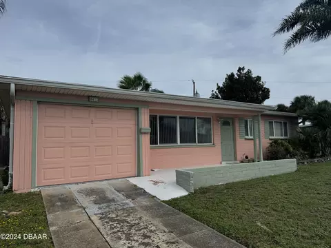 Exterior - 47 Seabreeze Dr, Ormond Beach, FL 32176 photo 2 of 5