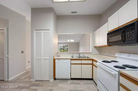 Kitchen - 180 Limewood Pl #1, Ormond Beach, FL 32174 photo 1 of 4