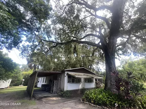 697 Eagle Watch Rd, Oak Hill, FL 32759