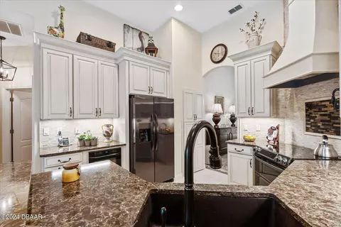 Kitchen - 1406 Dolph Cir, Ormond Beach, FL 32174 photo 2 of 3