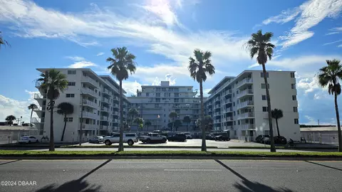 2727 N Atlantic Ave #306, Daytona Beach, FL 32118