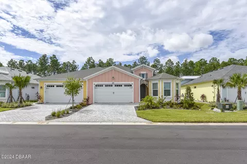 881 Bama Breeze Dr, Daytona Beach, FL 32124