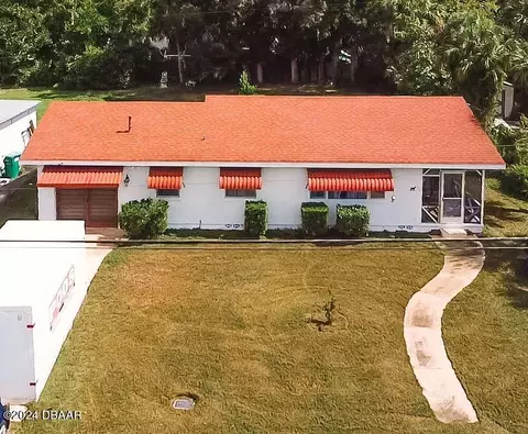 725 Daytona Ave, Holly Hill, FL 32117