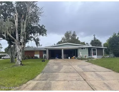 2 Silver Cir, Edgewater, FL 32141