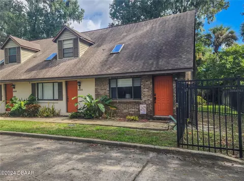 1601 Spring Garden Ct, Daytona Beach, FL 32117