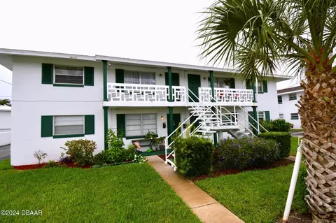 1750 S Palmetto Ave #40, South Daytona, FL 32119
