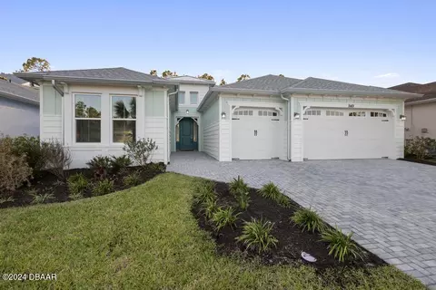 949 Bama Breeze Dr, Daytona Beach, FL 32124