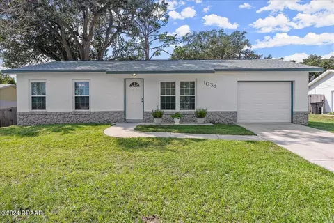 1038 Tompkins Dr, Port Orange, FL 32129