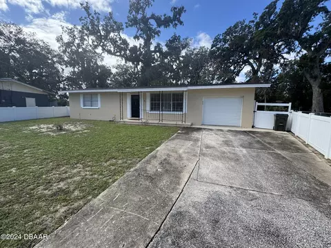 128 Baywood Dr, Daytona Beach, FL 32117