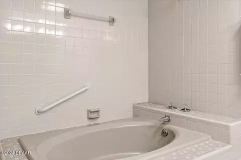 Bath - 25 Ridge Trl, Ormond Beach, FL 32174 photo 4 of 7