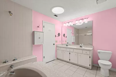 Bath - 25 Ridge Trl, Ormond Beach, FL 32174 photo 2 of 7