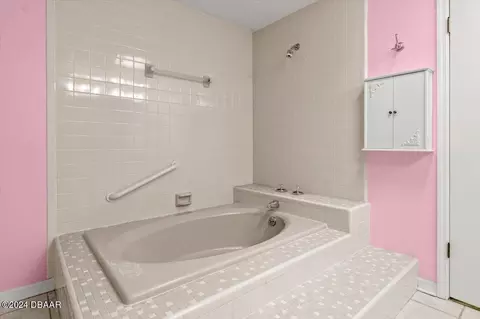 Bath - 25 Ridge Trl, Ormond Beach, FL 32174 photo 3 of 7