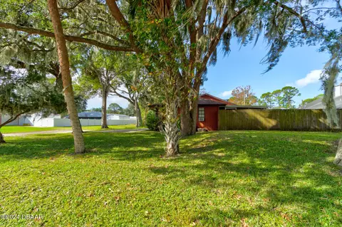1932 Royal Palm Dr, Edgewater, FL 32141 photo 4