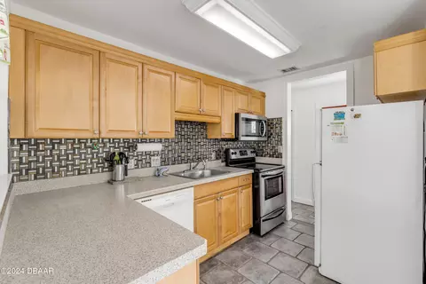 11 Tarpon Ave, Ormond Beach, FL 32176 photo 9