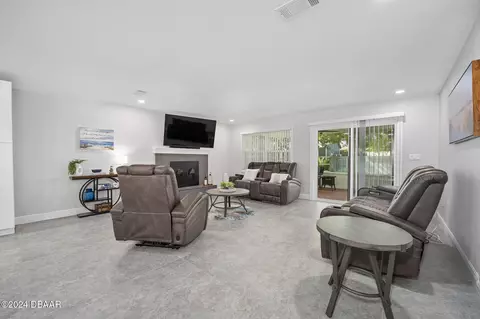 Living - 822 N Beach St, Ormond Beach, FL 32174 photo 3 of 3