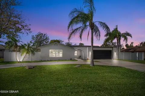 822 N Beach St, Ormond Beach, FL 32174