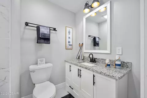 Bath - 822 N Beach St, Ormond Beach, FL 32174 photo 3 of 4
